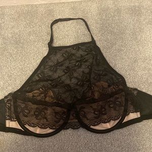 Victoria Secret Very Sexy Bra. Size: 32DD. Color: Black